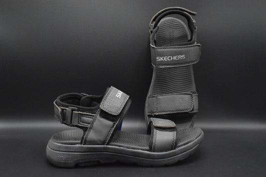 Buy Skechers Sandals this summer at 4feet Peshawar
