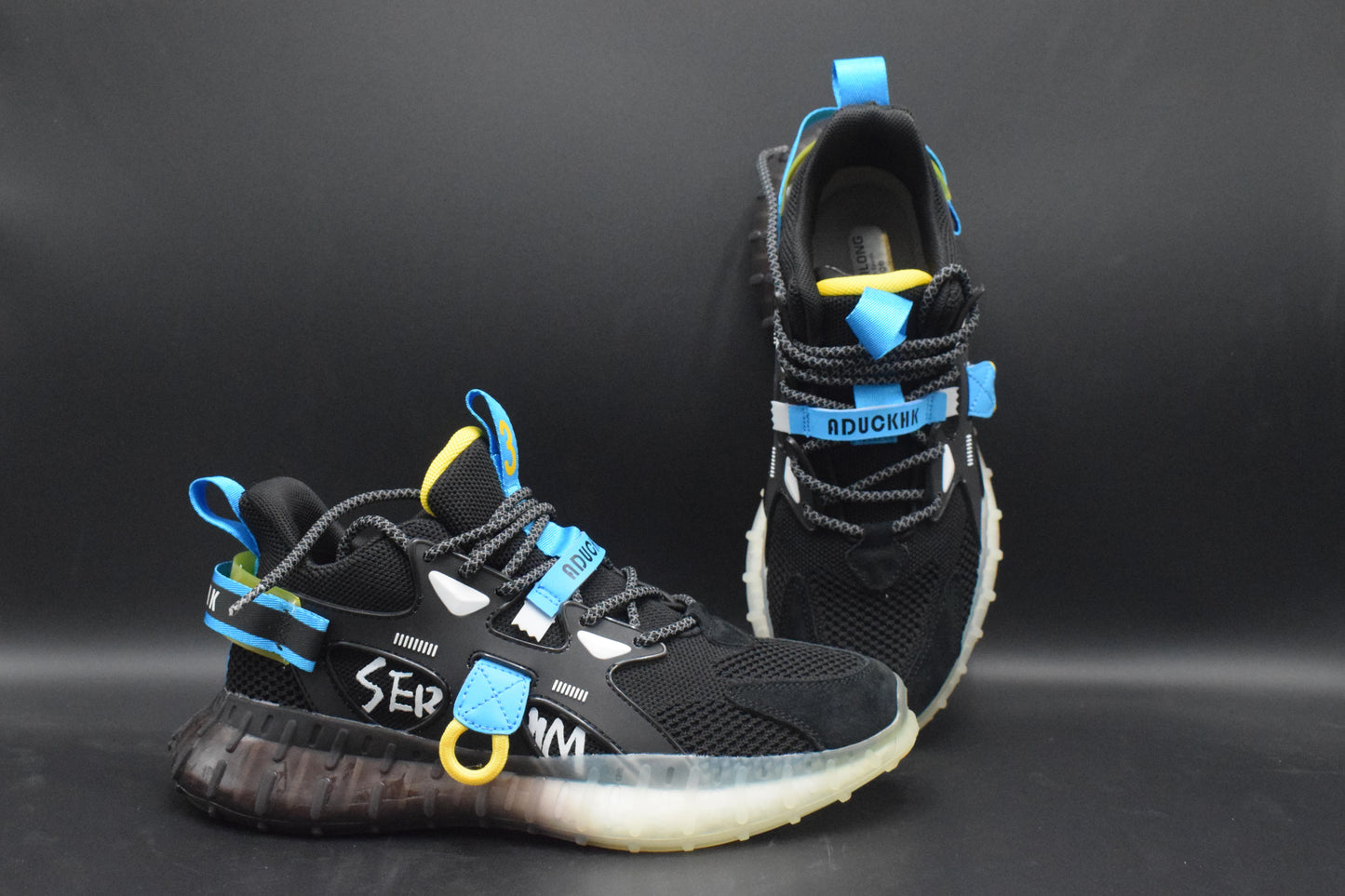 Buy Premium stylish Running Shoes at 4feetstore