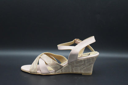 Buy Now Ladies Pink Mid heels Sandals at 4feet