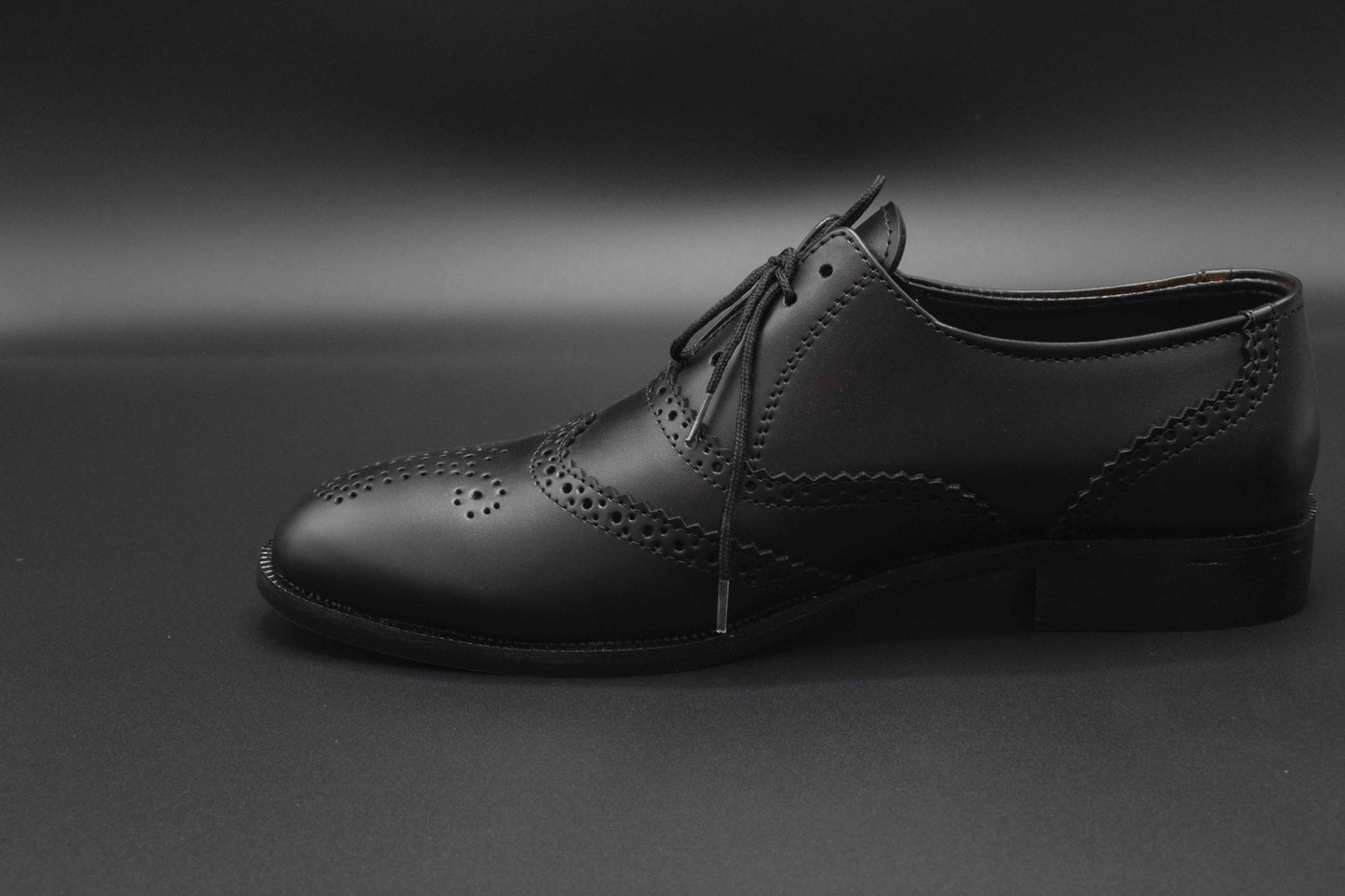 Buy Now Pure Leather Brock Shoes at 4feetstores
